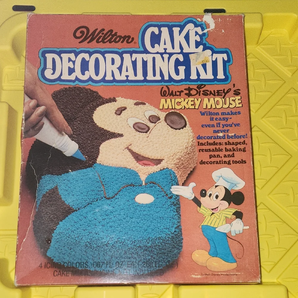 Wilton Mickey Mouse Cake Decorating Kit - Blue and Black